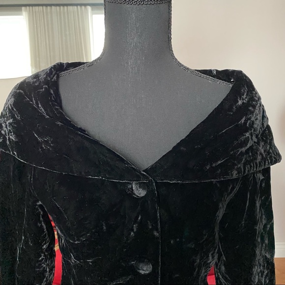 Beautiful romantic velvet vintage vest 💞 - Picture 4 of 5